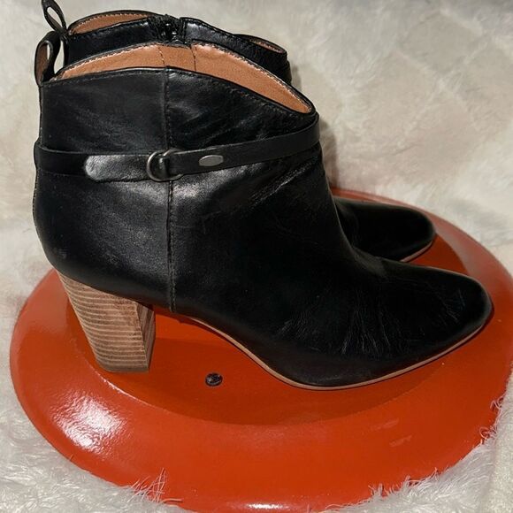 Lucky Brand 8.5 Black Tan Mabina Zip Side Buckle Leather Ankle Heel Boots - Picture 3 of 13